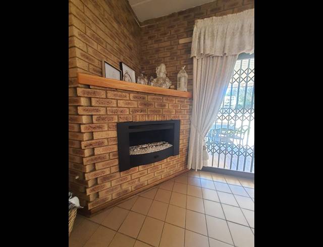 5 BEDROOM HOUSE FOR SALE IN VANDERBIJLPARK SE 3